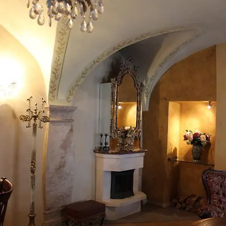 Exclusive Studio In Old Town